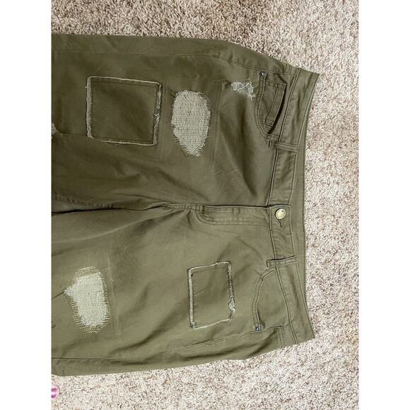 Plus 18 Casual Distressed Ripped Patched Relaxed Army Green Tapered Leg Jeans - Picture 2 of 12